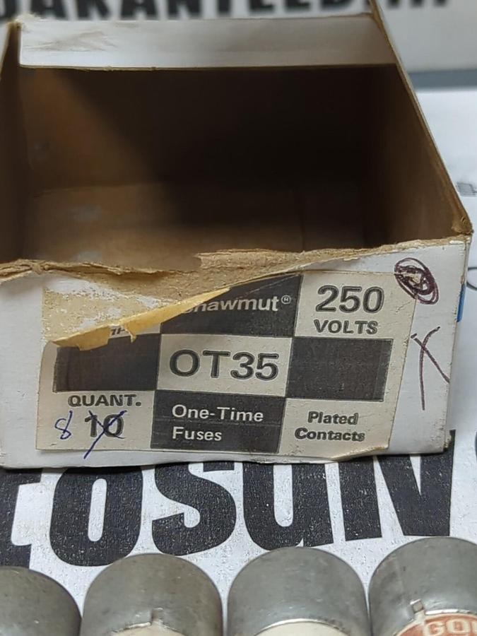 GOULD SHAWMUT,OT35,ONE TIME 35 AMP FUSES LOT OF 8