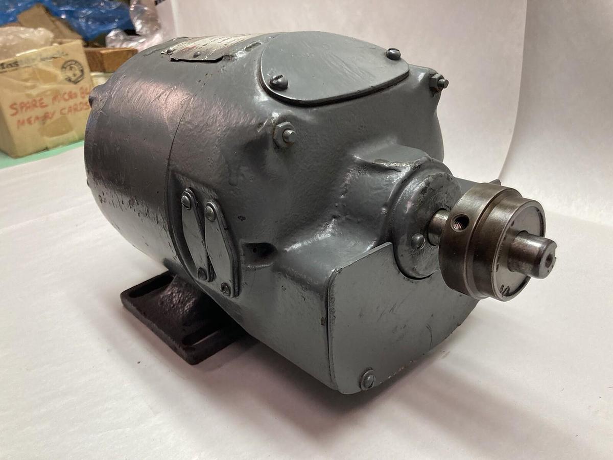 Used General Electric,5BC46AB1581B,Double Shaft Tacometer Generator 100VDC 1000RPM