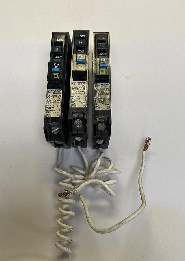 Used SQUARE D,QO115AFI,CIRCUIT BREAKER 15A 120V 1P LOT OF 3