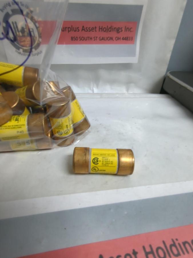 Used COOPER BUSSMANN,LPJ-50SP,LOW-PEAK 50 AMP FUSE LOT OF 16 PRE-OWNED