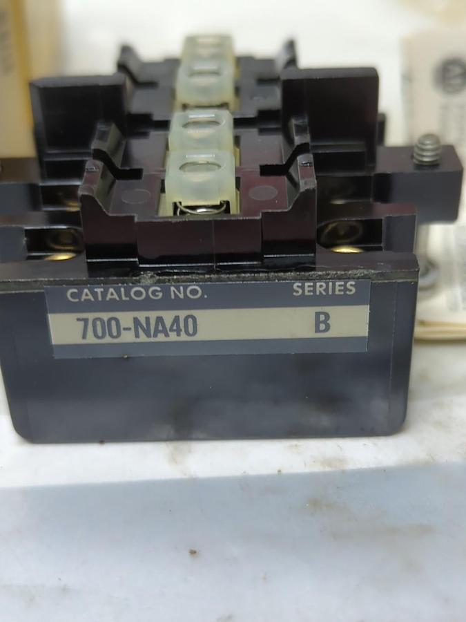 ALLEN BRADLEY,700-NA40,SERIES B FRONT DECK ASSEMBLY 4-POLE NOS