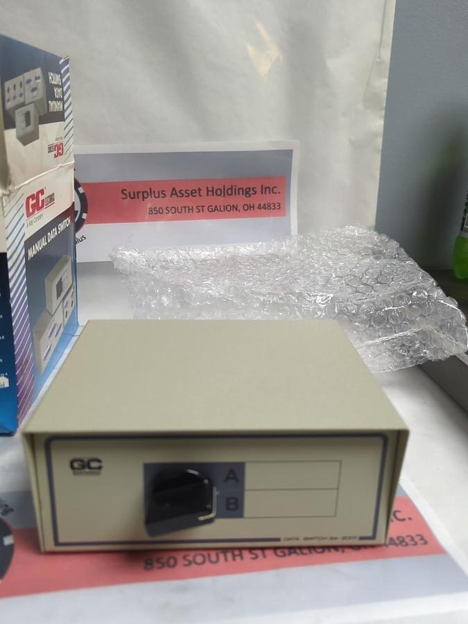 Used GC ELECTRONICS,64-2001-0000,MANUAL DATA SWITCH DB25 A/B NOS