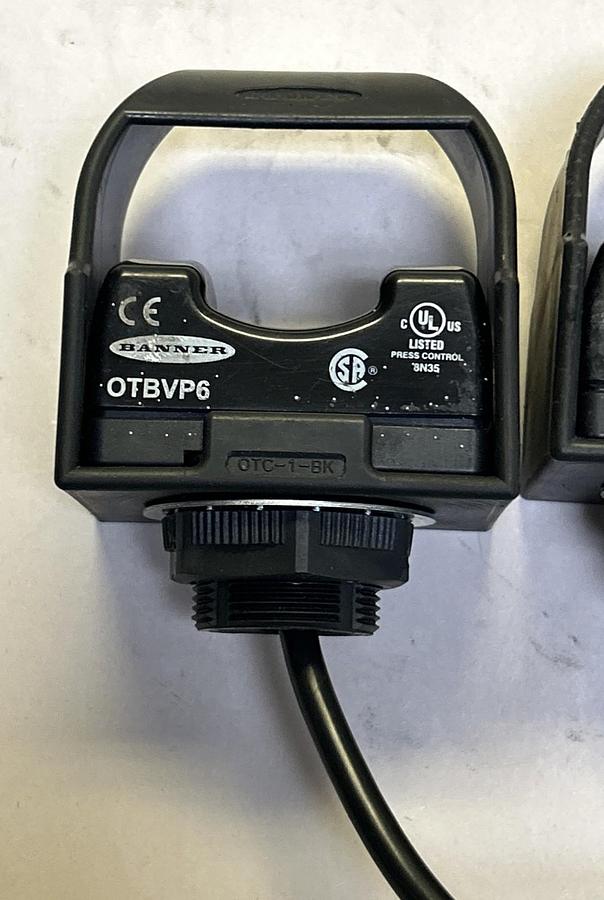 Used BANNER,OTBVP6,MOMENTARY ACTION TOUCH BUTTON LOT OF 2