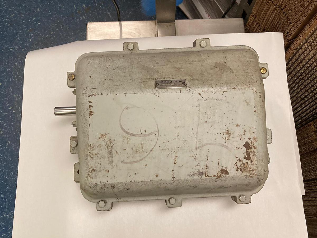 Used General Electric,9446-C200DA,Limit Switch