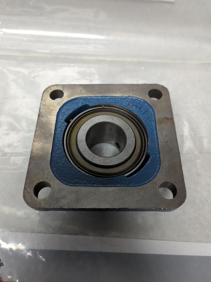 Used MB MANUFACTURING,MB351-12-PA,4-BOLT FLANGE MOUNT BEARING F4-09 1-1/2 IN BORE
