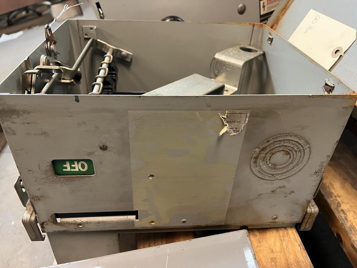 GOULD,UV361,XL-UNIVERSAL FUSIBLE BUS PLUG 300A 600V 3PH