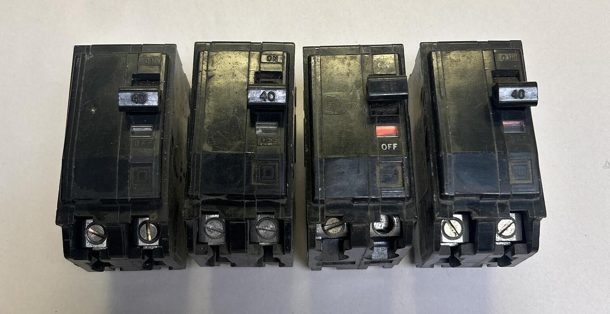 Used SQUARE D,QO240,CIRCUIT BREAKER 40A 120/240V 2P LOT OF 4