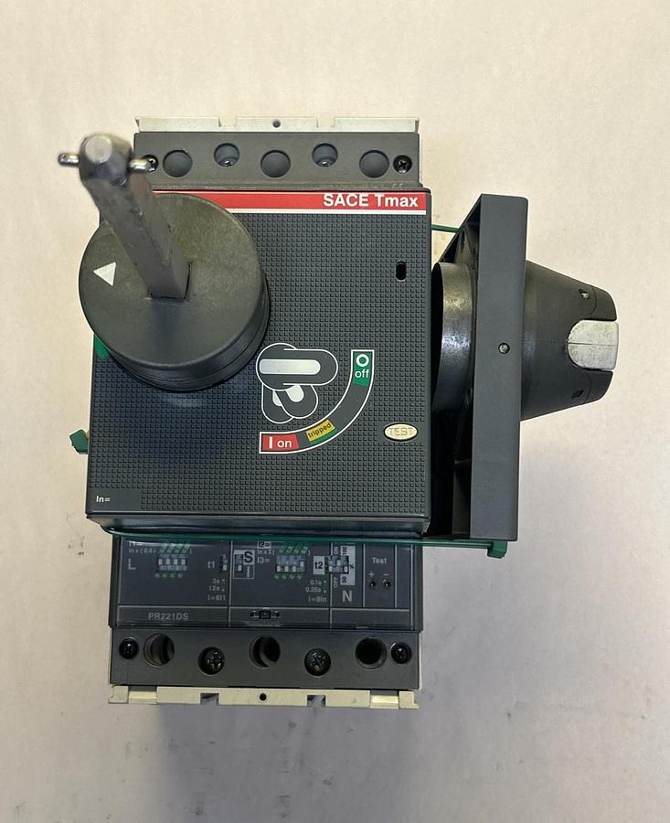 Used ABB,T4N250,CIRCUIT BREAKER 250A 600V 3P