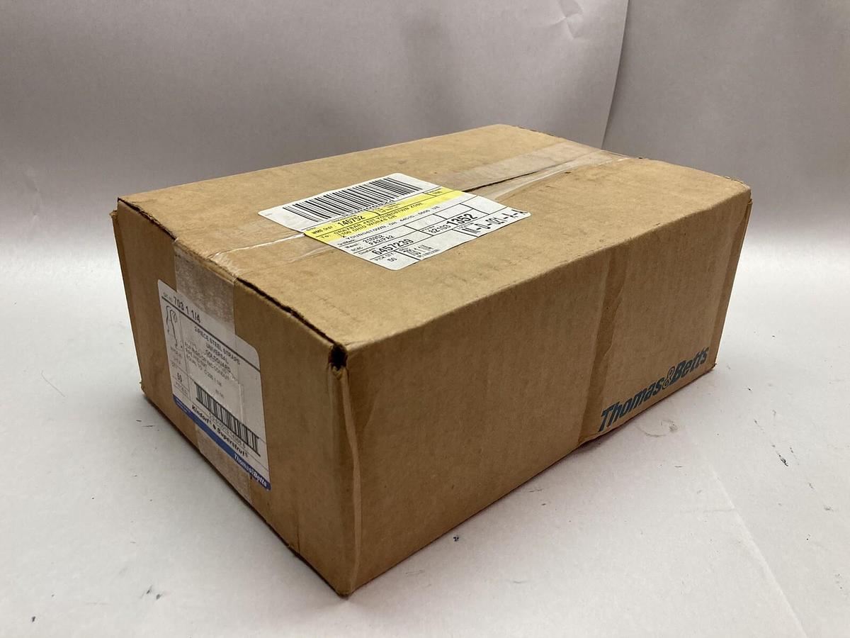 Used Thomas & Betts Superstrut,703 1 1/4,Universal Pipe Clamp 1-1/4 Inch Box of 50