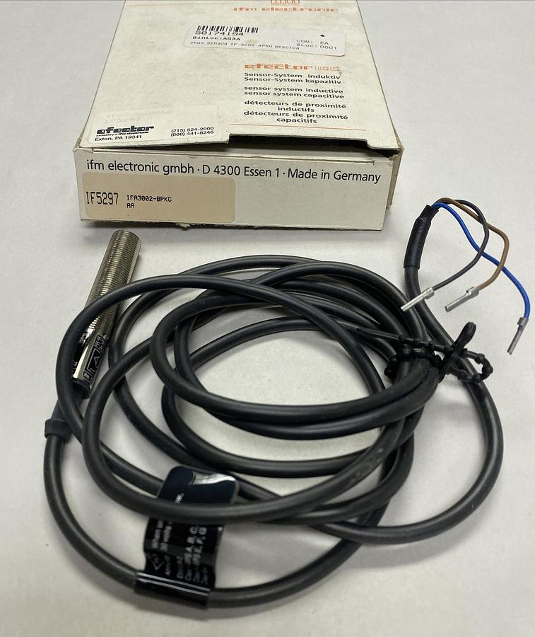 Used EFECTOR IFM,IFA3002-BPKG-IF5297,INDUCTIVE SENSOR NEW