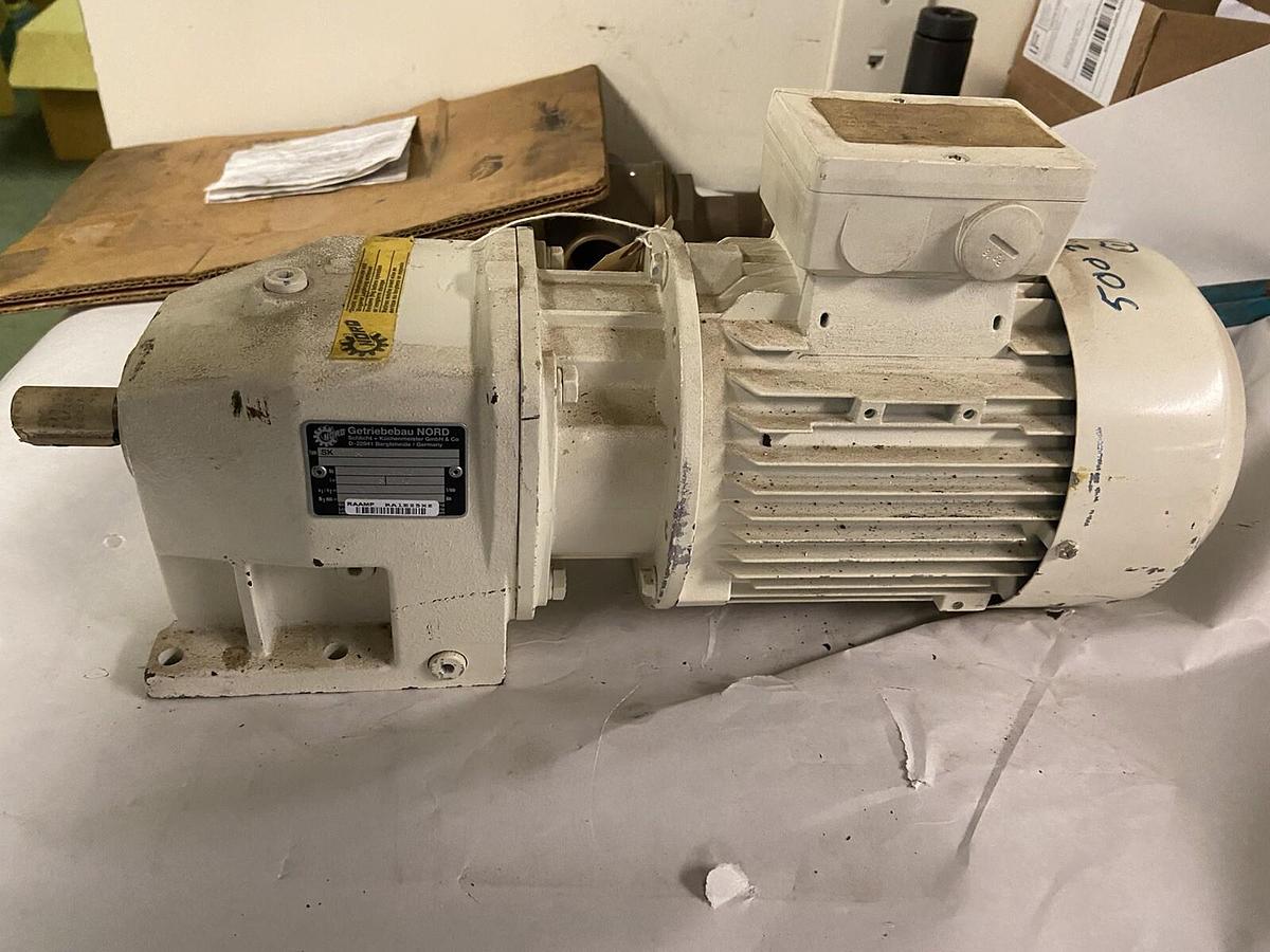 Used Nord,SK02-80-L/4-TW,Gear Reducer Ratio 9.28