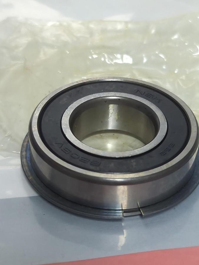 NSK,6205VVNR,DEEP GROOVE BALL BEARING WITH SNAP RING NOS