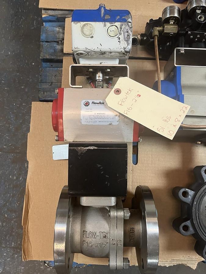 Used FLOW-TEK,V200E,AUTOMATOR ACTUATOR BALL VALVE 150 2-1/2" VAC POSITIONER
