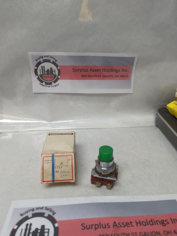 CUTLER-HAMMER,E30EF,COMPACT PUSH BUTTON INDICATOR LIGHT GREEN NOS