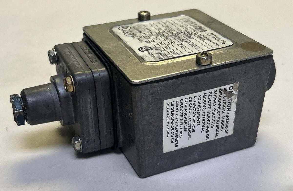 Used BARKSDALE,E1H-H90,PRESSURE SWITCH
