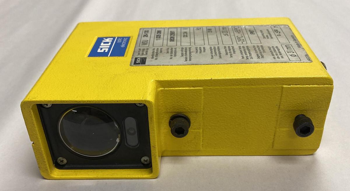Used SICK,WSU 26-130,PHOTOELECTRIC SENDER UNIT