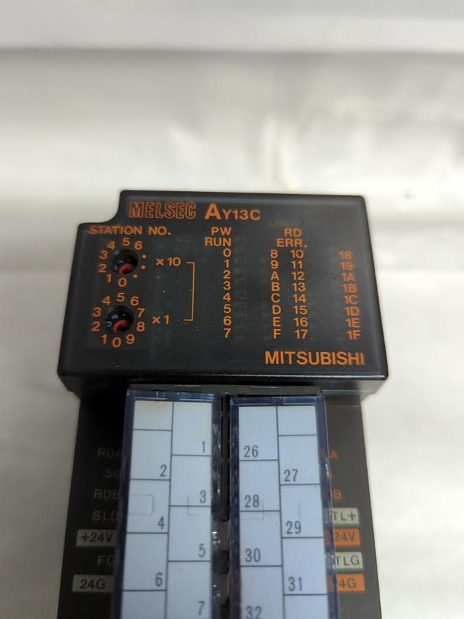 Used MITSUBISHI,AY13C,MELSEC OUT PUT UNIT PRE-OWNED