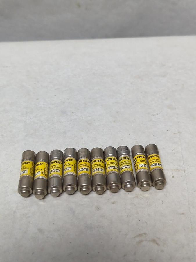 COOPER BUSSMANN,LP-CC-15,LOW-PEAK 15 AMP FUSE LOT OF 10 NOS