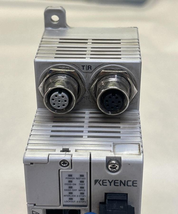 Used KEYENCE,SL-R11E,SAFETY CONTROL UNIT