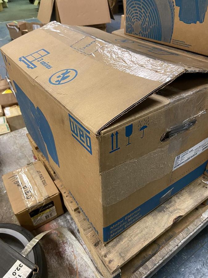 Used WEG,00718ST3QIE213TC-W22,7-1/2Hp Motor 1765RPM 460V Fr 213/215TC