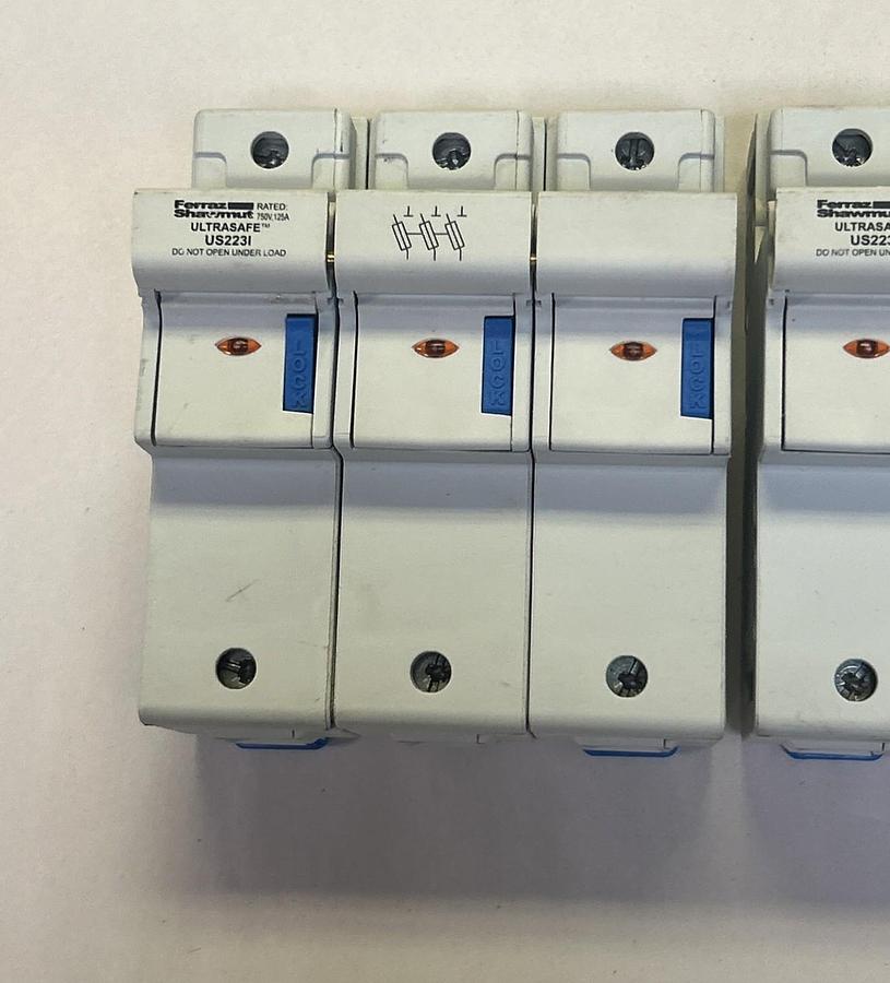 Used FERRAZ SHAWMUT,US223I,FUSE HOLDER 125A 750V LOT OF 3