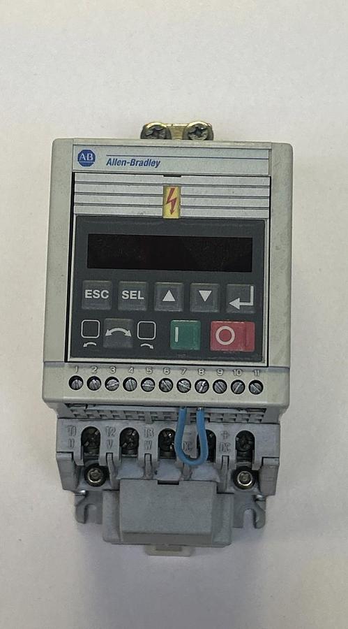 Used ALLEN BRADLEY,160-BA04NPS1P1,VARIABLE SPEED DRIVE