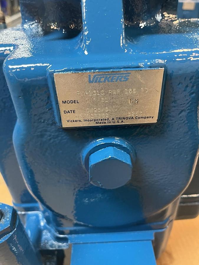 Used VICKERS,PVH131C-RAF-16S-10-CM7-31,HYDRAULIC PISTON PUMP 02-137353