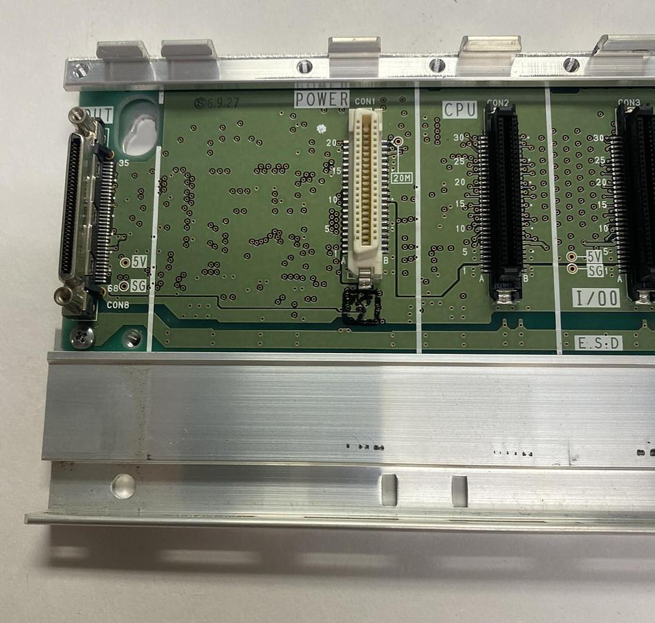 Used MITSUBISHI,E46669-711V,PLC INPUT OUTPUT RACK