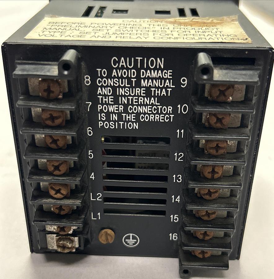 Used HONEYWELL,DC200H-2-200-1F0000-0,TEMPERATURE CONTROLLER