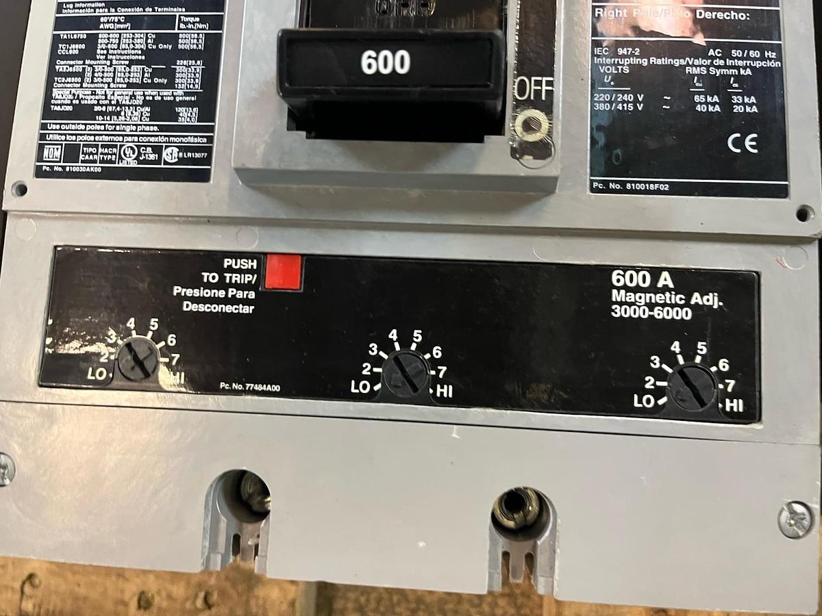 Used SIEMENS,LXD63B600,SENTRON CIRCUIT BREAKER 600 AMP 600V 3P