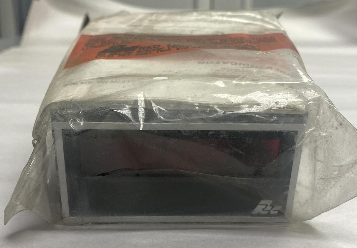 RED LION CONTROLS,APLTC402,PANEL METER 115VAC 50/60HZ NOS
