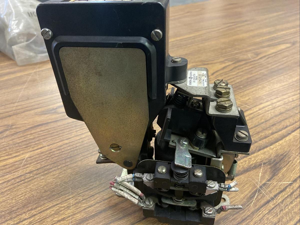 Used General Electric,DS303A 3A01GXA503XF,DC Contactor 600V 100A Coil 115/120Vdc