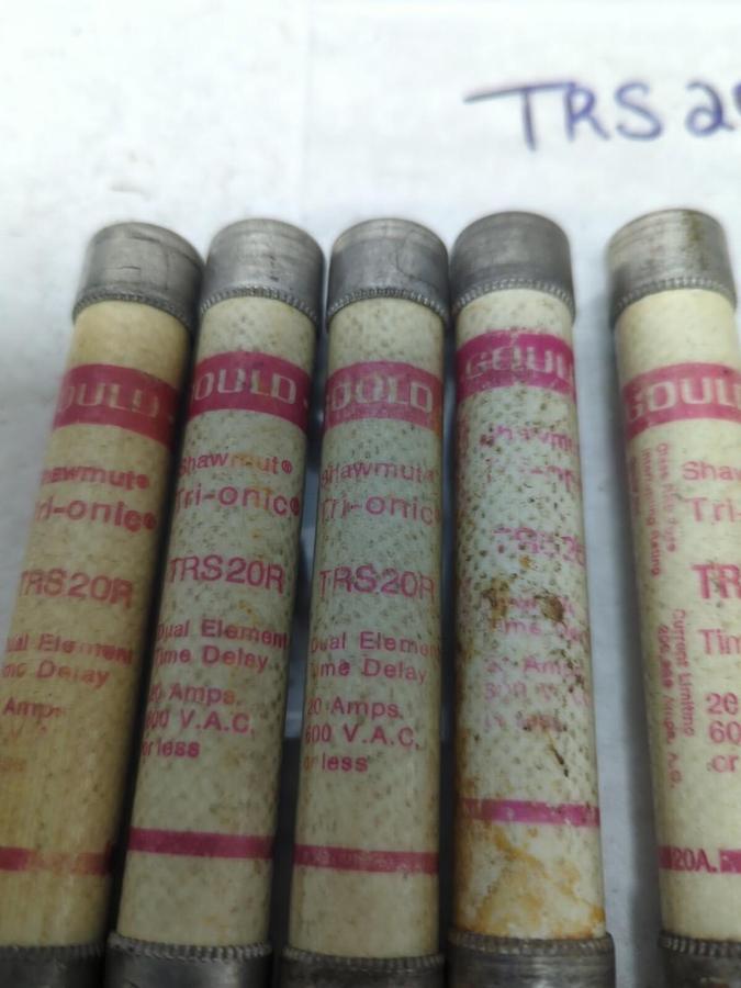 Used GOULD SHAWMUT,TRS20R,TRI-ONIC 20 AMP FUSE LOT OF 5 PRE-OWNED