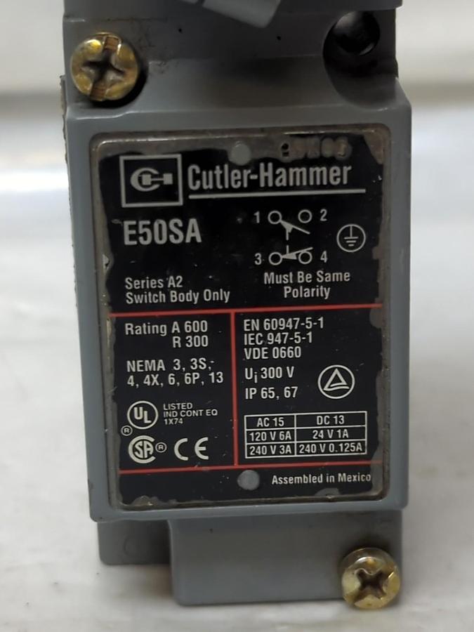 Used CUTLER HAMMER,E50SA,LIMIT SWITCH 600 VAC WITH E50KL203A1 FORKED LEVER ARM USED