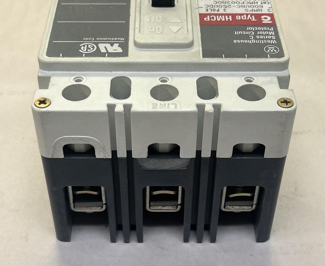 Used CUTLER-HAMMER,HMCP003A0C,CIRCUIT BREAKER 3A 600V 3P