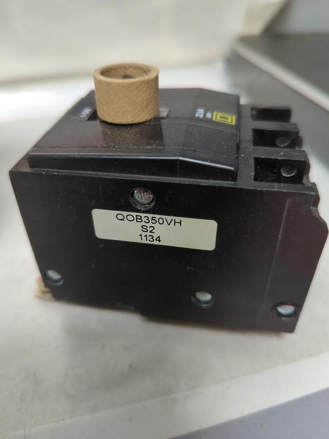SQUARE D,QOB350VH,BOLT ON CIRCUIT BREAKER 3-POLE 50 AMP 240V 50/60HZ NOS