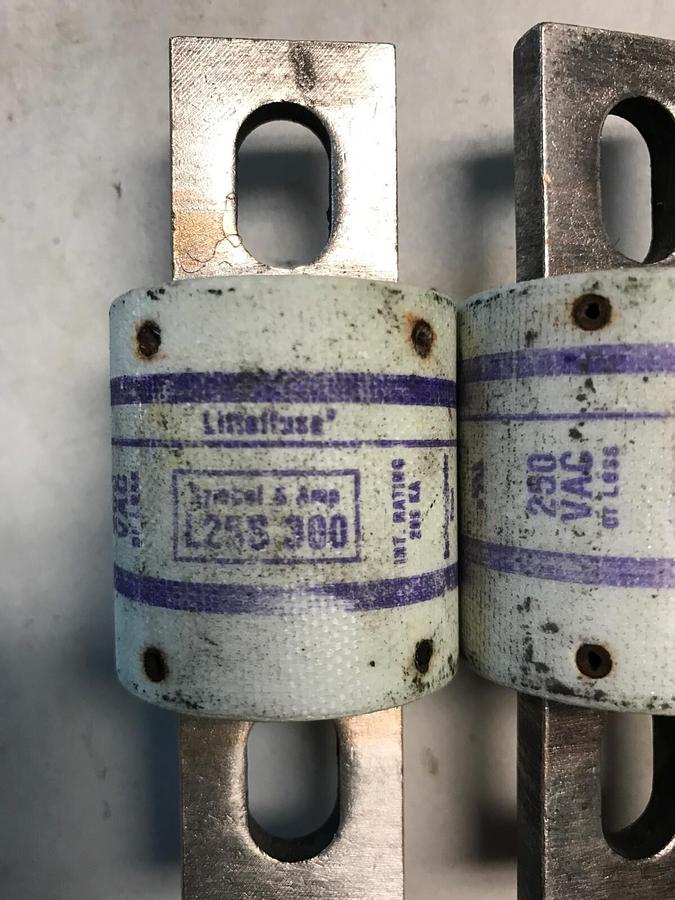 LittelFuse,L25S-300, Fuse lot of 4