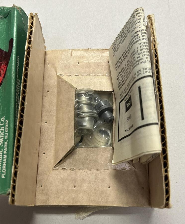 Used ASCO,208783,REBUILD KIT NEW