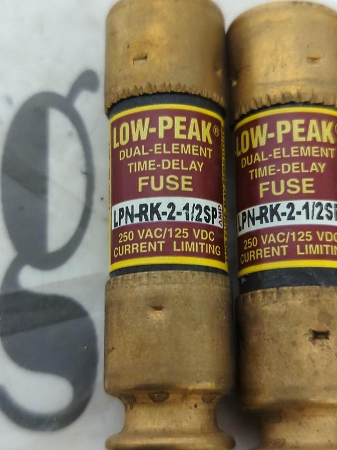 COOPER BUSSMANN,LPN-RK-2-1/2SP,LOW-PEAK FUSE LOT OF 3 NOS