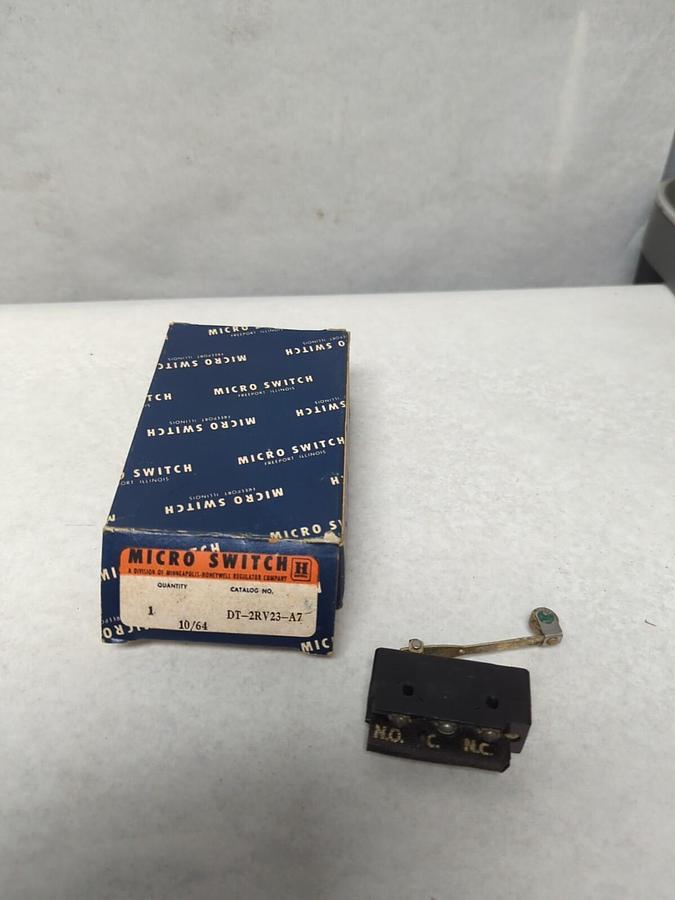 HONEYWELL MICRO SWITCH,DT-2RV23-A7,LIMIT SWITCH NOS