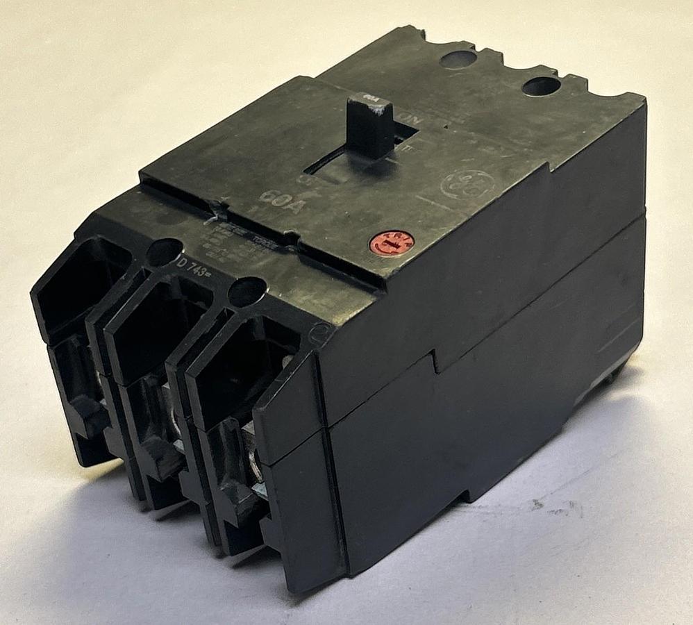 Used GENERAL ELECTRIC,TEY360,CIRCUIT BREAKER 60A 277V 3P