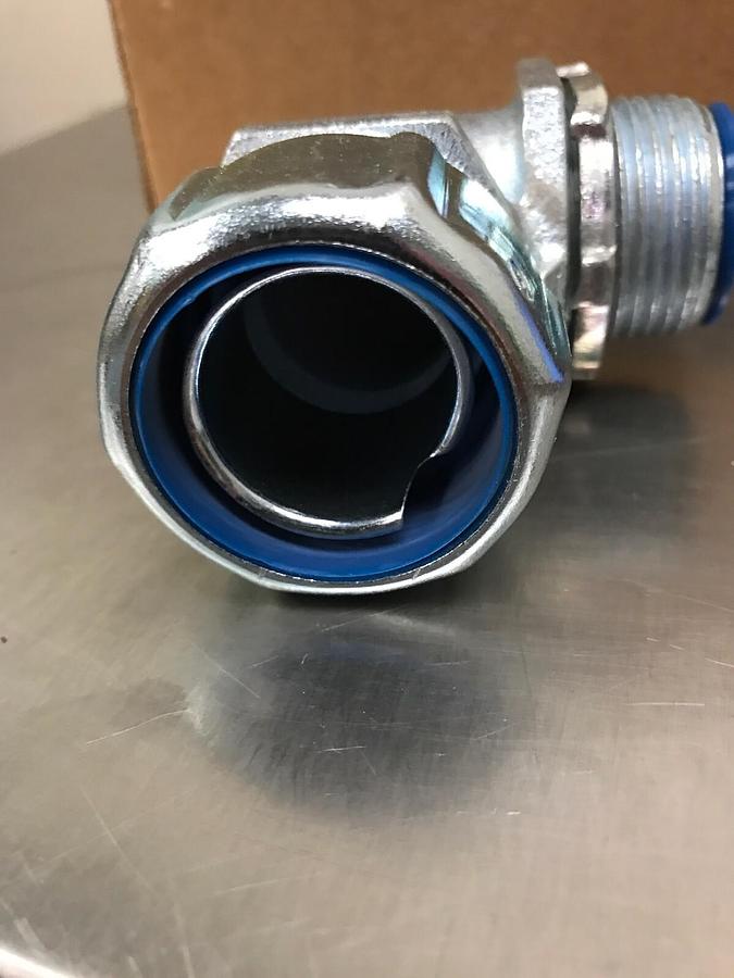 Thomas & Betts,5354,1 IN 90 degree Metal Conduit Connectors Box of 5