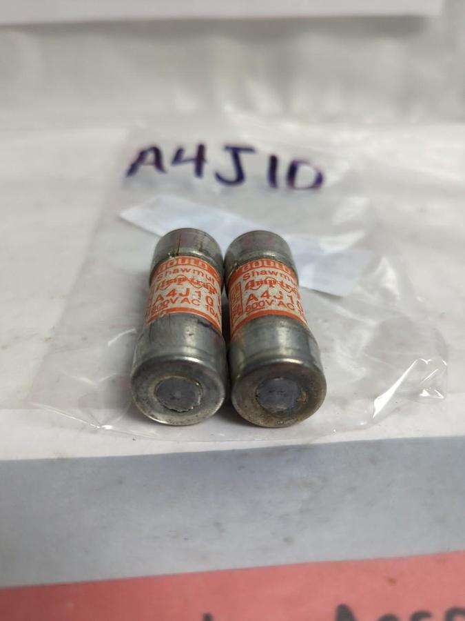 Used GOULD SHAWMUT,A4J10,AMP-TRAP 10 AMP FUSE LOT OF 2 PRE-OWNED