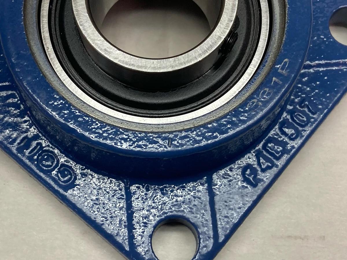 SKF,F4B-507,4-Bolt Flange Mount Bearing 1-1/2 Inch Bore