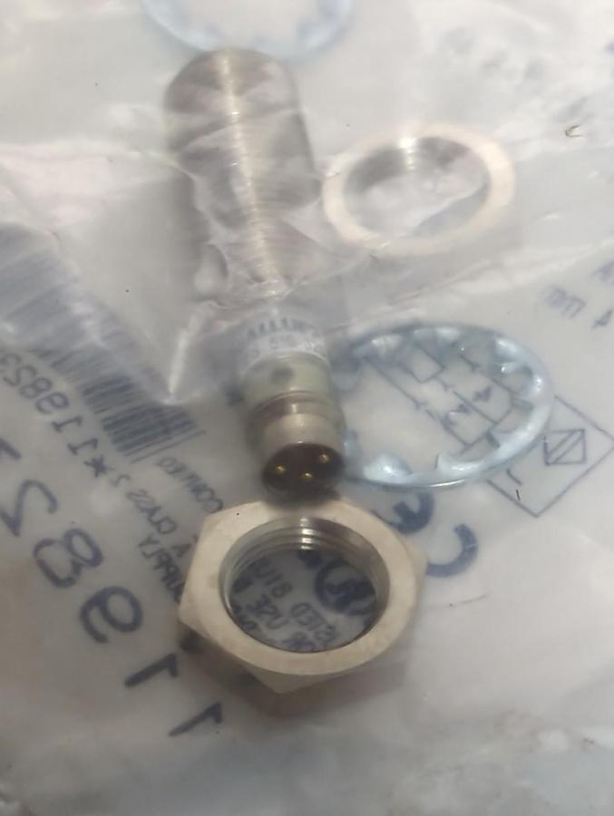 BALLUFF,BES 516-325-G-E5-Y-S 49,PROXIMITY SWITCH NOS