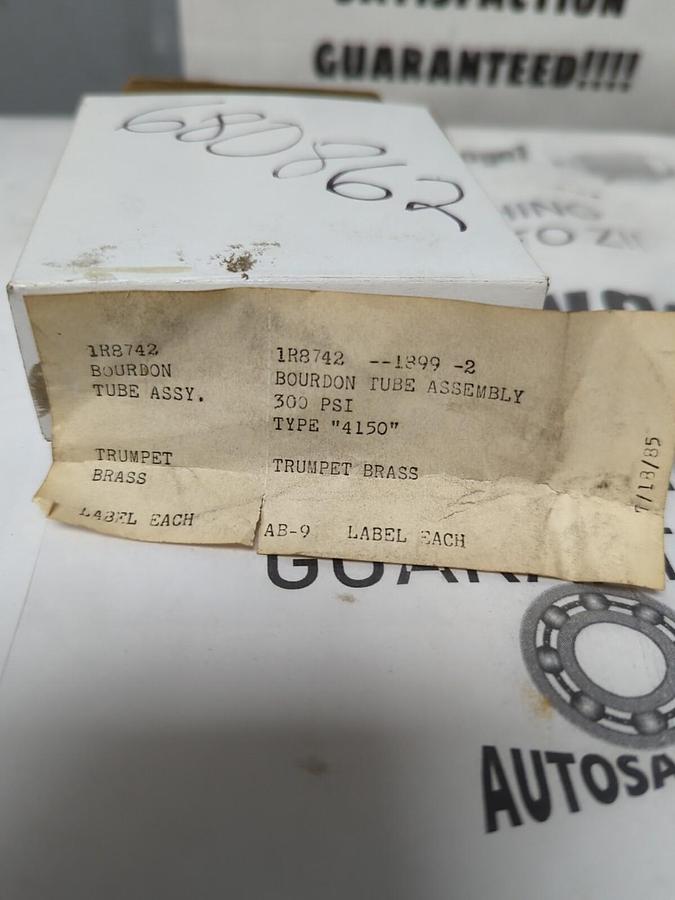 FISHER CONTROLS,1R8742-1899-2,BOURDON TUBE ASSEMBLY 300 PSI/2000KPA