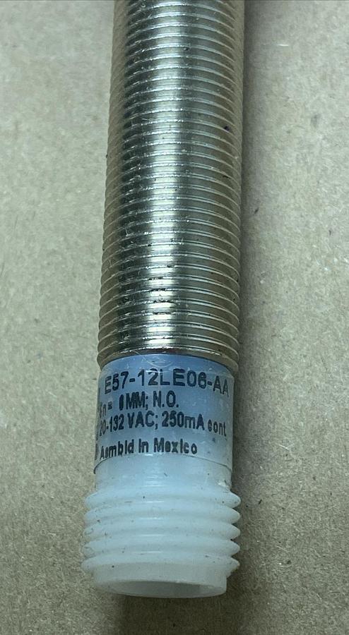 Used Eaton Cutler-Hammer,E57-12LE06-AA,Proximity Sensor