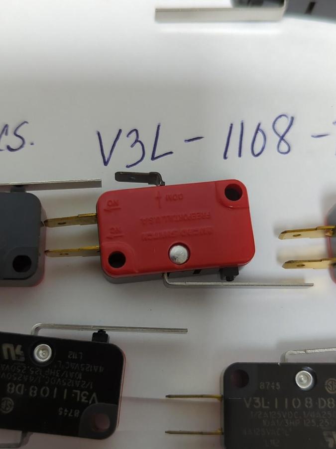 HONEYWELL,V3L-3251-D8 V3L-1108-D8,MINI MICROSWITCHES LOT OF 17 SEE DESCRIPTION