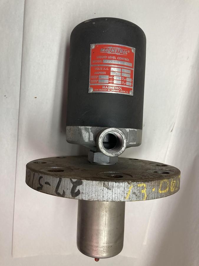 Used Magnetrol,A153F-TDM-KS1D4-S1D4,Liquid Level Control 115/230Vac 13/6.5A 240PSIG