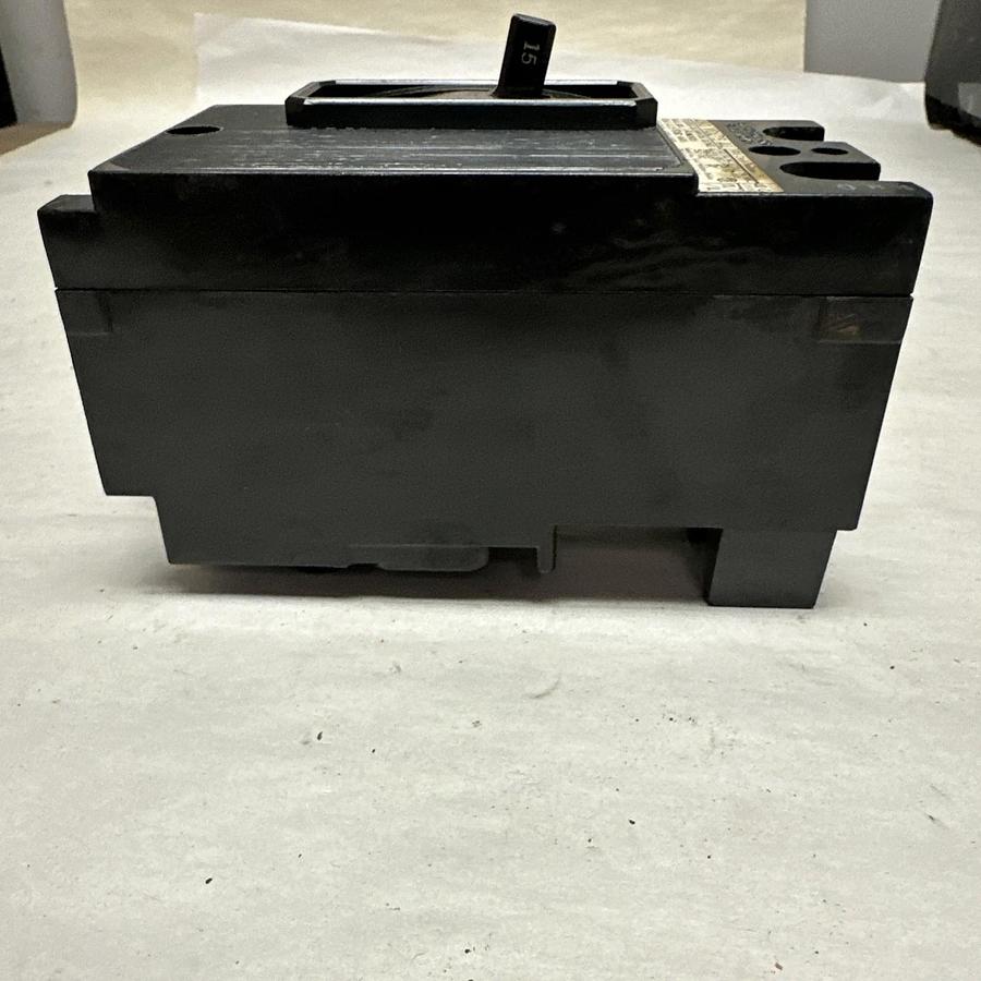 Used ITE,ET15,15 Amp 2 Pole Circuit Breaker